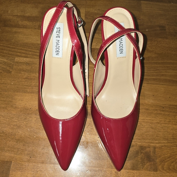 Steve Madden Red Stiletto - Picture 2 of 6